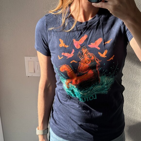 Brand new Lotus band t-shirt - women's M - Picture 2 of 5